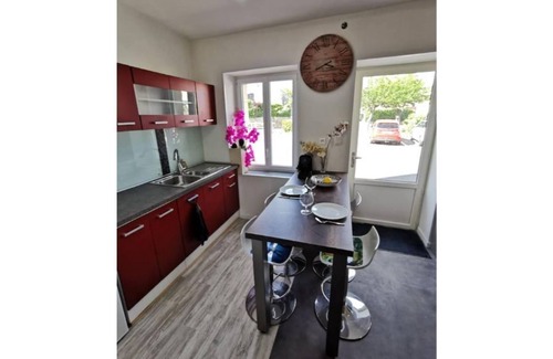 Auchay-sur-Vendee Apartment | Charmant Studio "La Forge"