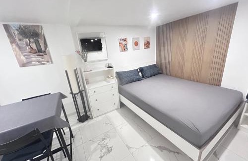 Gagny Apartment | Charmant studio neuf et meublé