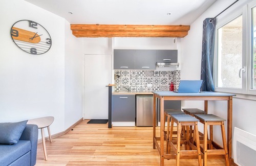 Rochefort-sur-Loire Apartment | Charmant T2 au Bord de L'eau