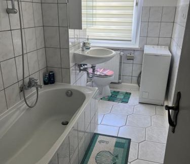 Pokrent Apartment | Charmante 2 Zimmer-Wohnung 55qm mit Gartenblick
