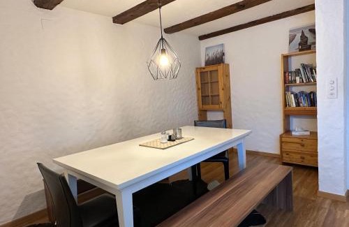 Uster District Apartment | charmante 3,5 Zimmer Wohnung in Bauernhaus
