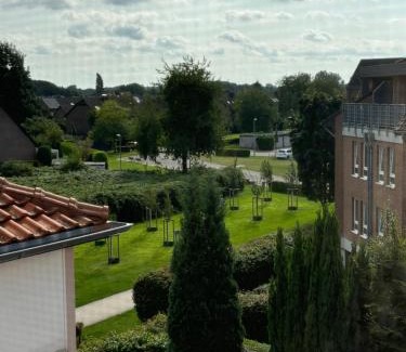 Hardterbroich-Pesch Apartment | Charmante DG Whg Zentrumsnah