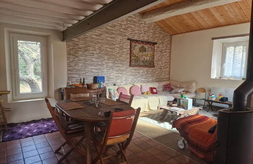 Fraisse-des-Corbieres House | Charmante Maison Dans les Corbières, à 20 km de la Mer. Animaux Acceptés