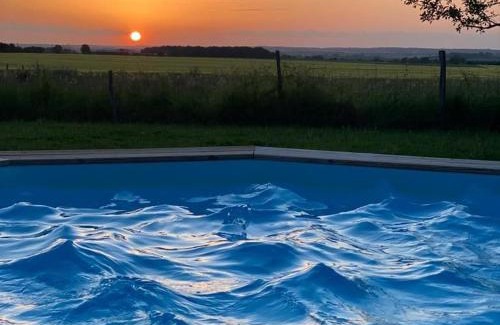 Saint-Lactencin House | Charmante Longère avec Terrasse et Piscine Chauffée, proche châteaux et zoo, en pleine nature - FR-1-591-240