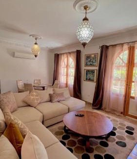 El Aggada Apartment | Charmante maison avec jardin et piscine