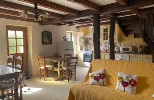 Orbigny-au-Val House | Charmante maison bio avec jardin près du lac de la Liez - FR-1-611-15