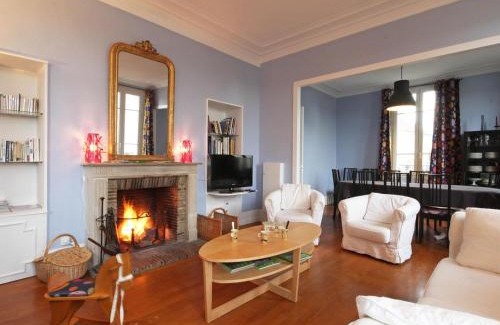 L'Aigle House | Charmante maison de maître 19ème avec grand parc au centre de L'Aigle - FR-1-497-57