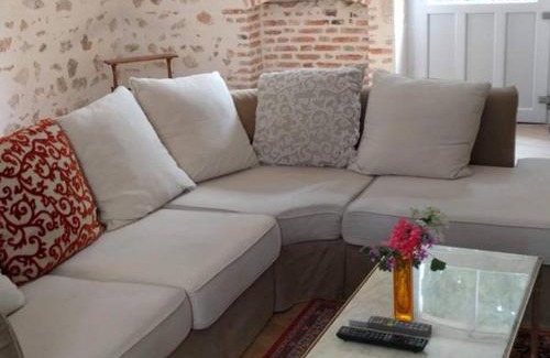 Herisson Apartment | Charmante maison du 15e siècle avec jardin, au cœur d'un village médiéval - FR-1-489-29