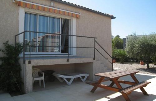 Saint-Cyprien Villa | Charmante villa F4 avec jardin, terrasse et garage – St Cyprien Village, proche commerces et plage - FR-1-106-40