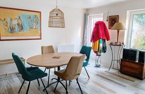 Langrune-sur-Mer House | Charmante Villa en Pierre, Proche Plage, Cheminée, Cuisine Équipée, Jardin Clos, Expo Sud - FR-1-746-20