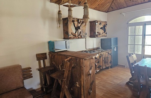 Beni Ksila Villa | Charmante Villa la Rose Avec Piscine à Beni Ksila Bejaia, p/d L'eau
