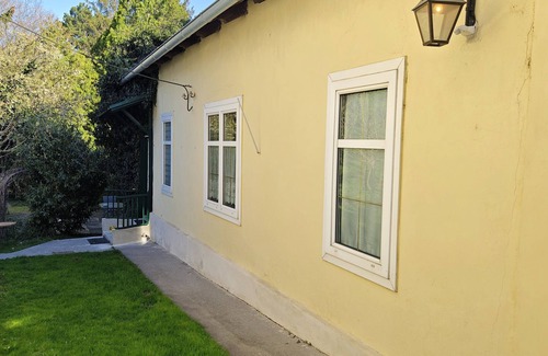 Langenzersdorf House | Charmantes Haus mit Terrasse in Großem Garten