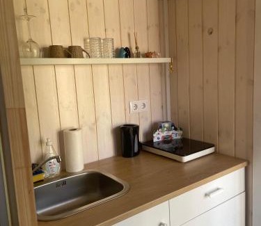 Kloster Lehnin Apartment | Charmantes Tiny House am See mit Outdoor-Sauna