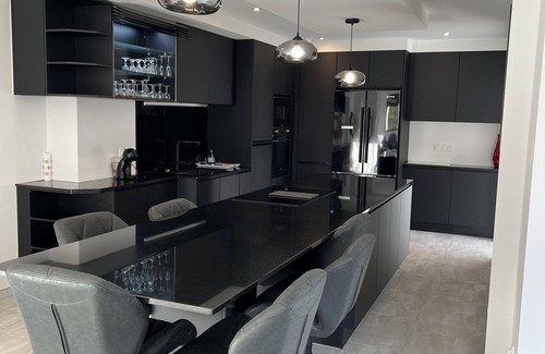 Orient Bay House | Charme de Cette Maison Rénovée au Bord du Louet