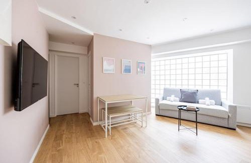 19th Arrondissement Apartment | Charme Parisien 6 Personnes, 2 chambres, 19ème