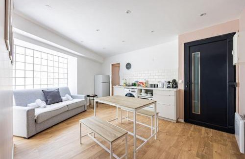 19th Arrondissement Apartment | Charme Parisien 6 Personnes, 2 chambres, 19ème