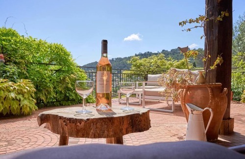 Sollies-Toucas Apartment | Charme Provençal Les Amandiers Swimming pool & Pets