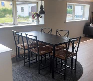 Skorping House | Charmerende sommerhus i fredelige omgivelser