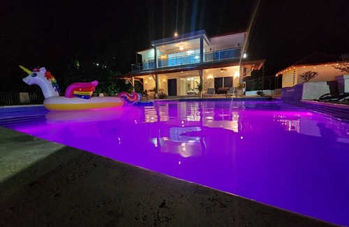 San Francisco de Macoris House | Charming 4-bedroom country house in San Francisco de Macorís with WiFi, AC