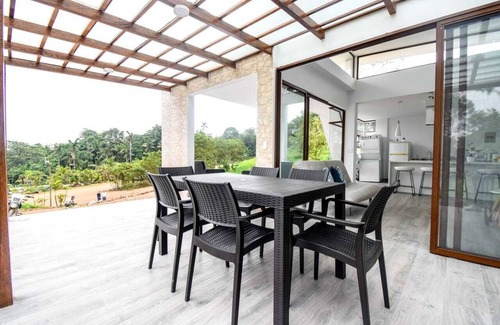 Pedro Vicente Maldonado Villa | Charming 2-bedroom villa in superb Pedro Vicente Maldonado with WiFi