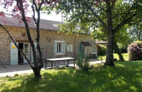 Maisonnais-sur-Tardoire Cottage | Charming stone cottage in peaceful location with pool