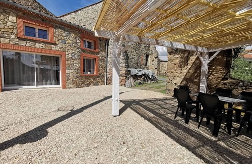 Saint-Just-pres-Brioude Cottage | Charming Retreat with Sauna and Terrace in Peaceful Hamaulet