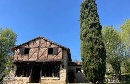 Saint-Laurent-des-Batons House | Charming little house in the Périgord countryside.