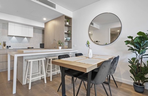 North Fremantle Apartment | Charming 1-Bed with Rooftop Access & Parking