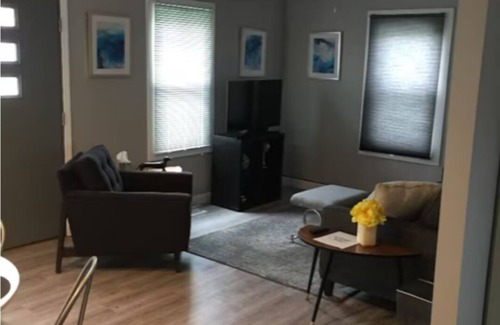Walled Lake House | Charming 1-bedroom house with WiFi and AC in fabulous Wolverine Lake