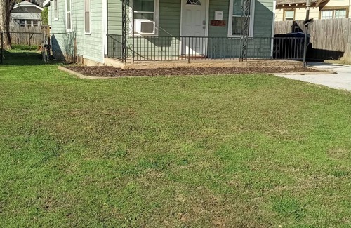 Central Oklahoma City House | Charming 1-bedroom house in central OKC with fenced back yard near fairgrounds.