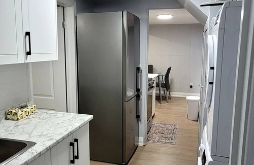 Upper Jarvis House | Charming 1-bedroom, 1 bathroom, basement house in Brampton with WiFi