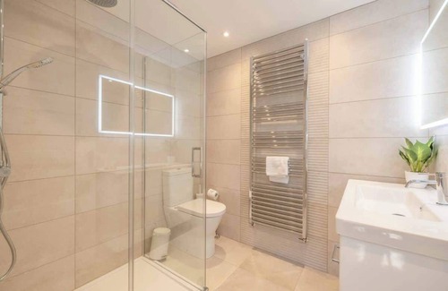 Bray on Thames House | Charming 1-Bedroom Annexe in Windsor