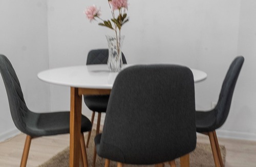 Militari Apartment | Charming 1-bedroom apartment with WiFi, AC in delightful Bucharest