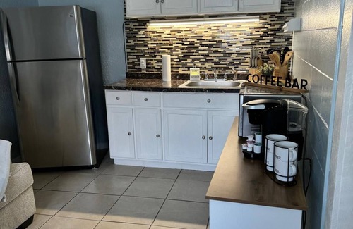 Lakeland Apartment | Charming 1-bedroom apartment with AC, WiFi in enchanting Lakeland