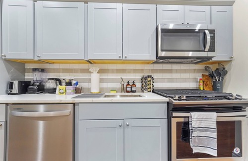 Hamilton Heights Apartment | Charming 1-bedroom apartment in delightful New York with AC, WiFi