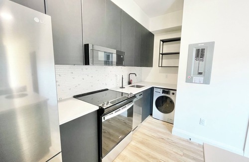 Hintonburg Apartment | Charming 1 Bedroom Apartment in the heart of Westboro/Hintonburg