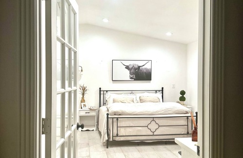 Hull Apartment | Charming 1-bedroom apartment with WiFi and AC in Dayton