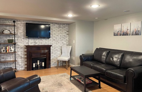Shirley House | Charming 1-bedroom apartment-20 minutes from the Hamptons! 10 minutes from beach