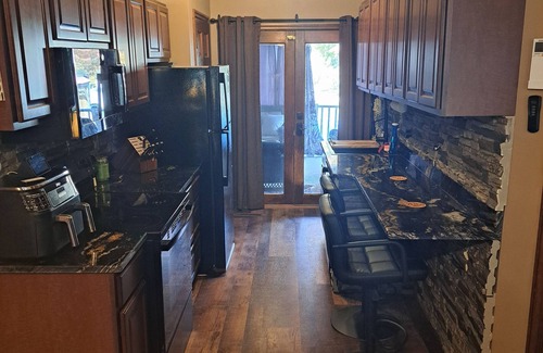 Monaca Apartment | Charming 1-bedroom apartment with WiFi, AC in delightful Monaca