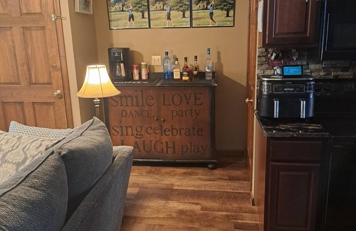 Monaca Apartment | Charming 1-bedroom apartment with WiFi, AC in delightful Monaca