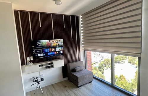 Quito Apartment | Charming 1 bedroom apartment with fast WiFi & fitness room in Majestic Quito.