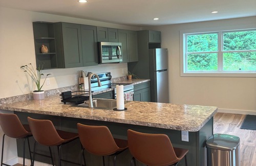 Lyndon Center Apartment | Charming 1-bedroom apartment with AC, WiFi in West Burke
