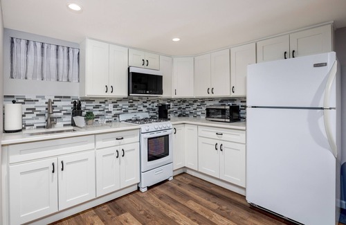 Seaford House | Charming 1-bedroom apt with WiFi, AC in soothing Seaford