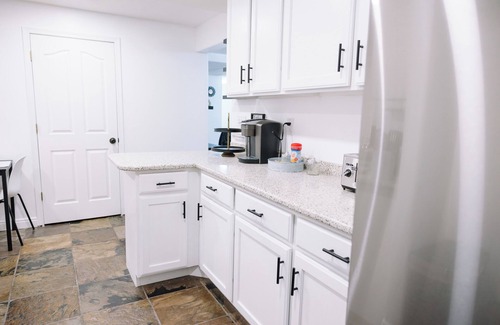 Cottonwood Heights Apartment | Charming 1-bedroom basement apartment in between the canyons
