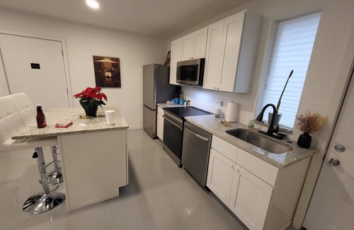 Park Hills House | Charming 1-bedroom converted pet-friendly shop house with fenced in yard