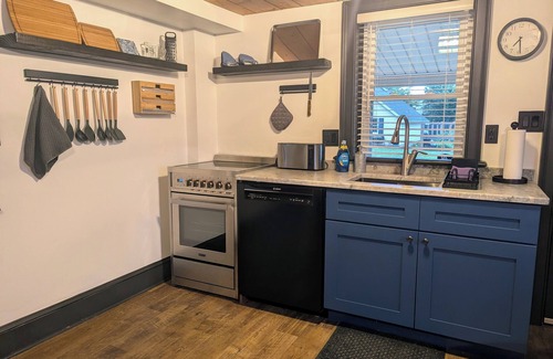 Taneytown Other | Charming 1-bedroom farmhouse in wonderful Taneytown with AC
