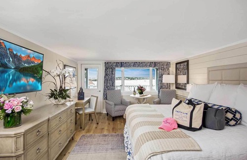 Edgartown Hotel | Charming 1-bedroom hotel in the heart of Martha's Vineyard - Oct. 20-27 2024