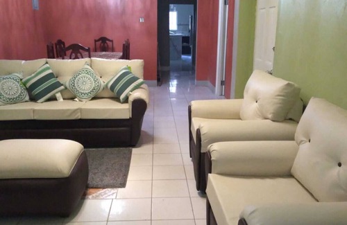Kingston House | Charming 1-bedroom house in welcoming Kingston with WiFi, AC
