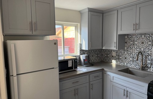 El Monte House | Charming 1-bedroom house with WiFi and AC in El Monte