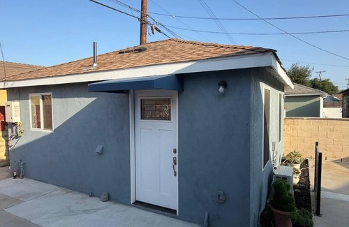 El Monte House | Charming 1-bedroom house with WiFi and AC in El Monte